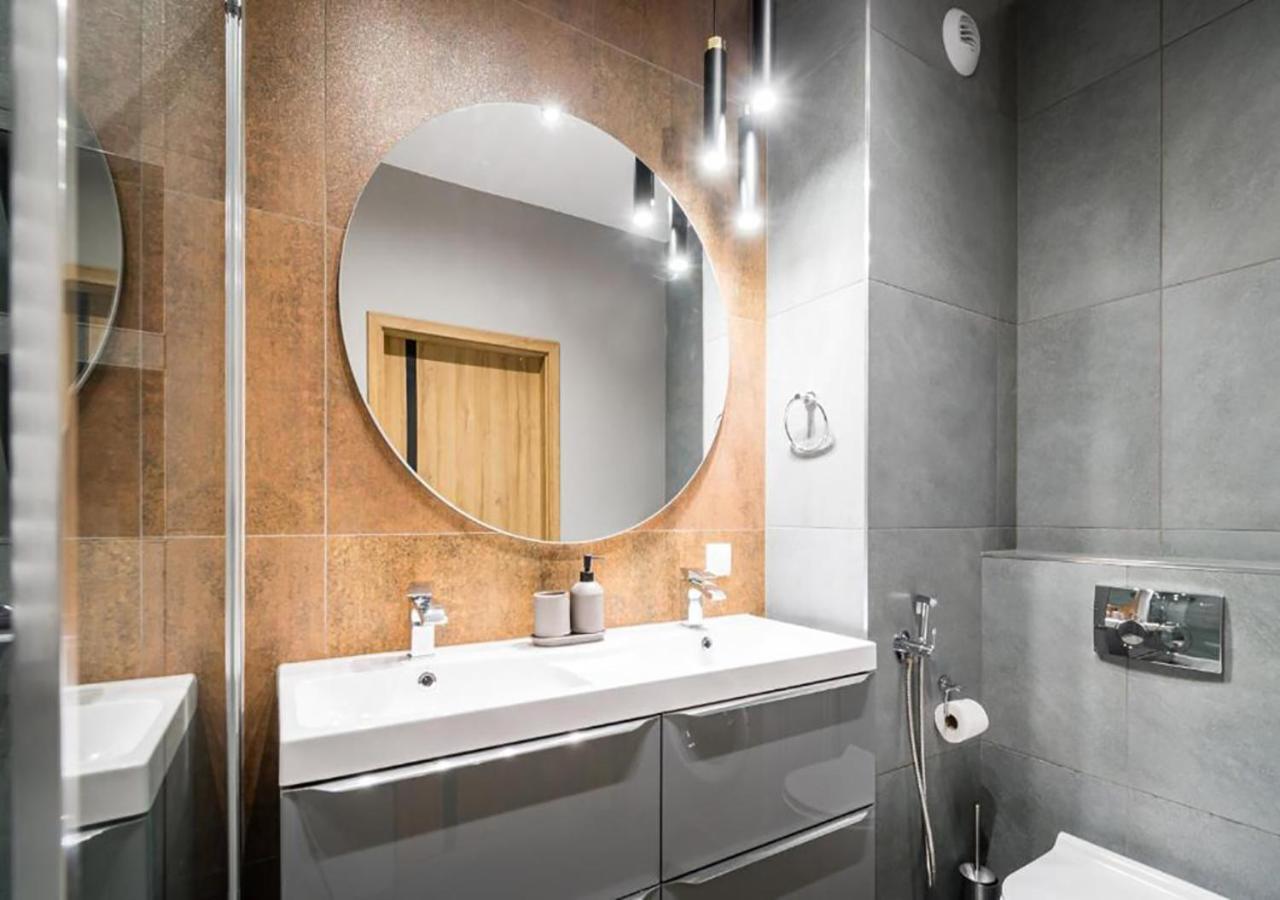 Gh Luxury Apartment Krakow Luaran gambar